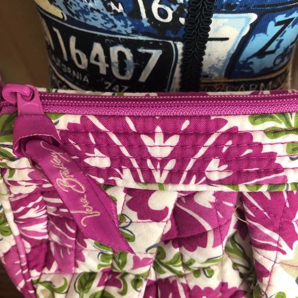 Vera Bradley Quilted Paisley Floral Crossbody Adjustable Shoulder Purse - Picture 3 of 12